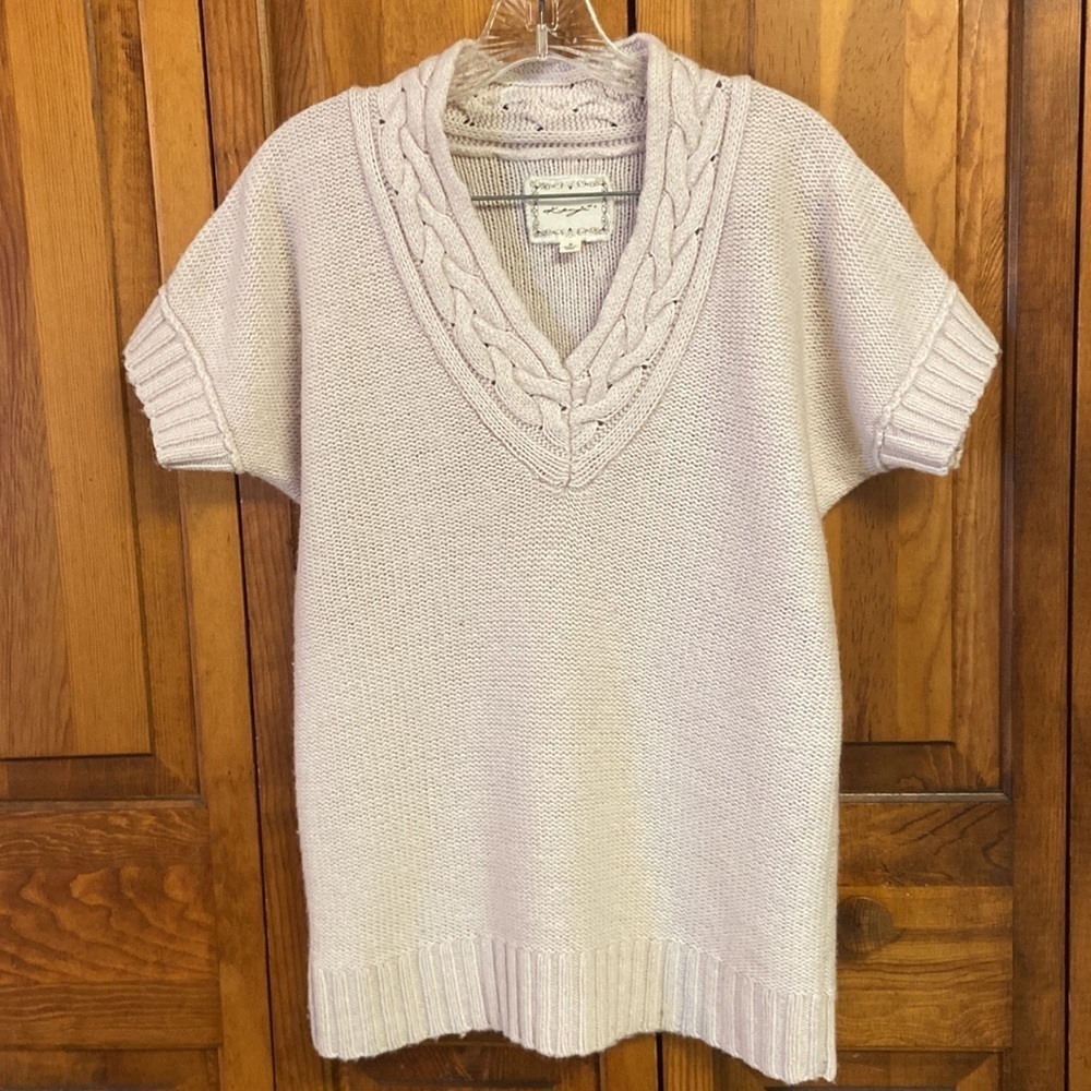 Kenzie Mixed Fabric Cable Knit Pink V-neck Sweater Medium - Picture 2 of 11